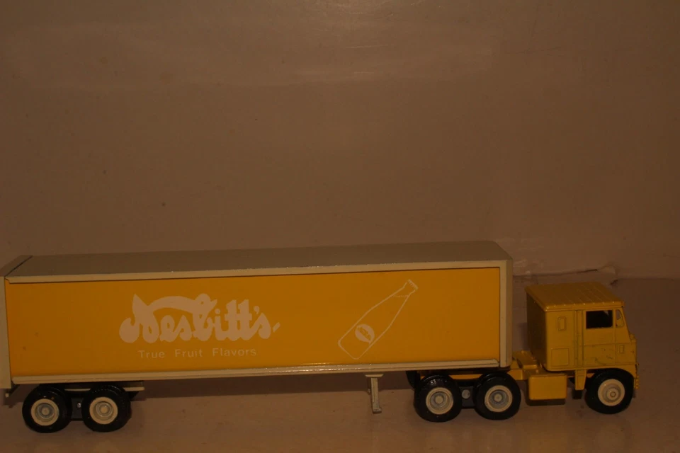 Winross Nesbitt's Semi Truck, Yellow - Image 4 of 4