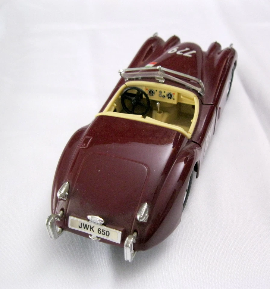 JAGUAR XK 120 1948 1/24 - ottime condizioni - Burago - Immagine 3 di 4