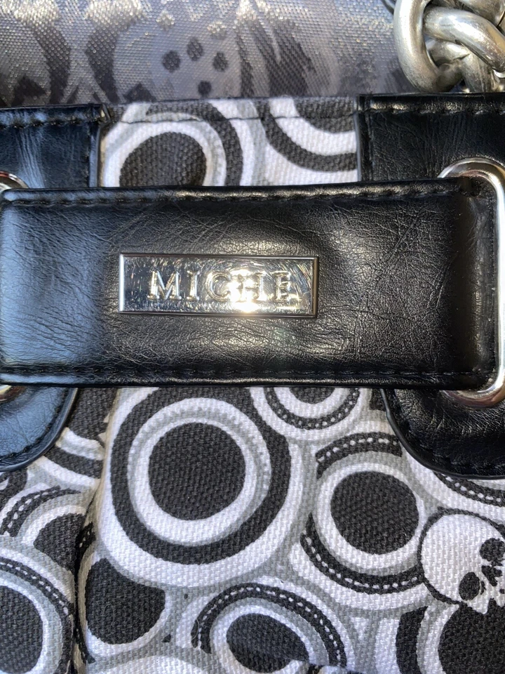 Bolsa de corrente Miche aposentada caveira cristal punk rock alças preto e branco. Raro - Imagem 4 de 4