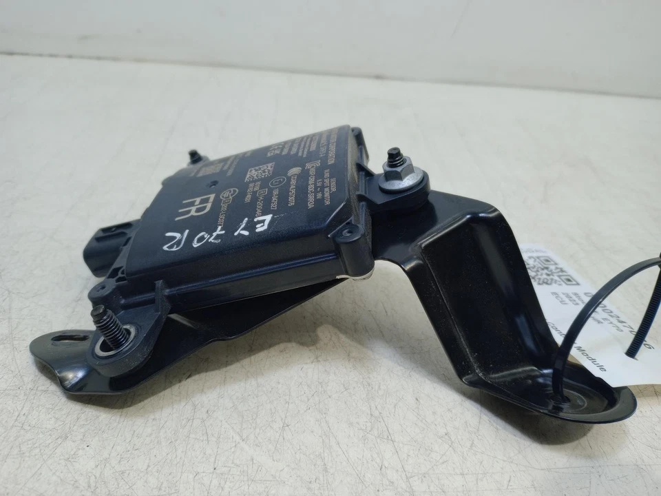 TOYOTA C-HR BLIND SPOT MONITOR SENSOR REAR RIGHT 88162F4031 MK1 2020 - 2023 - Image 4 of 4