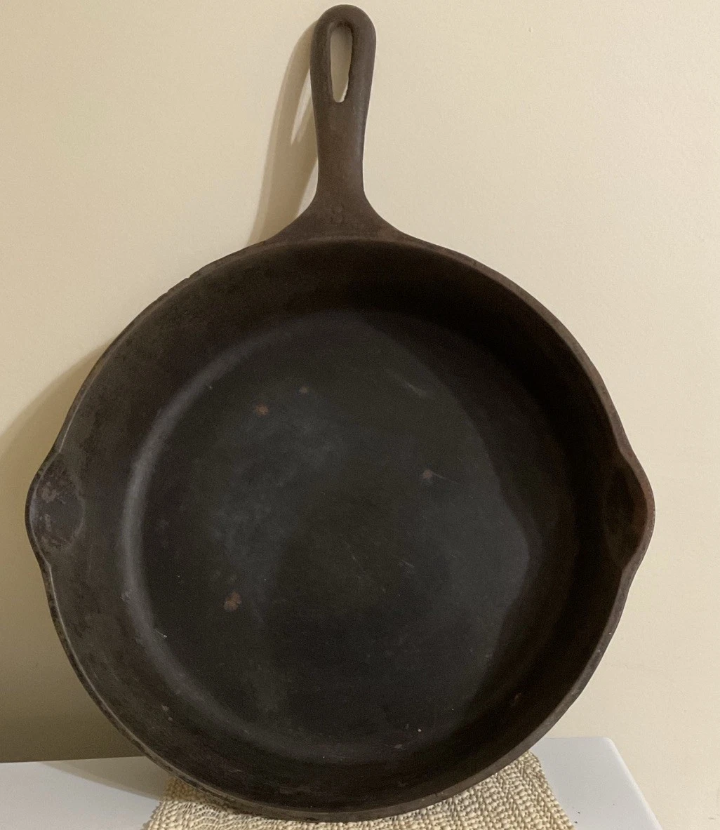 Cast Iron Skillet 10-1/2 Inch Unmarked Vintage Frying Pan Pre-1960 Unmarked