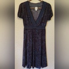 SUZI Chin by Maggy Boutique Purple Grey Floral Short Pouf Sleeve Dress Sz 8
