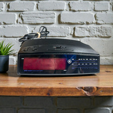 Vintage General Electric GE Model 7-4815A Digital Alarm Clock AM/FM Radio TESTED