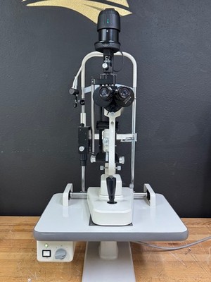 Topcon SL-3E Slit Lamp w/ Haag-Streit R900 Tonometer