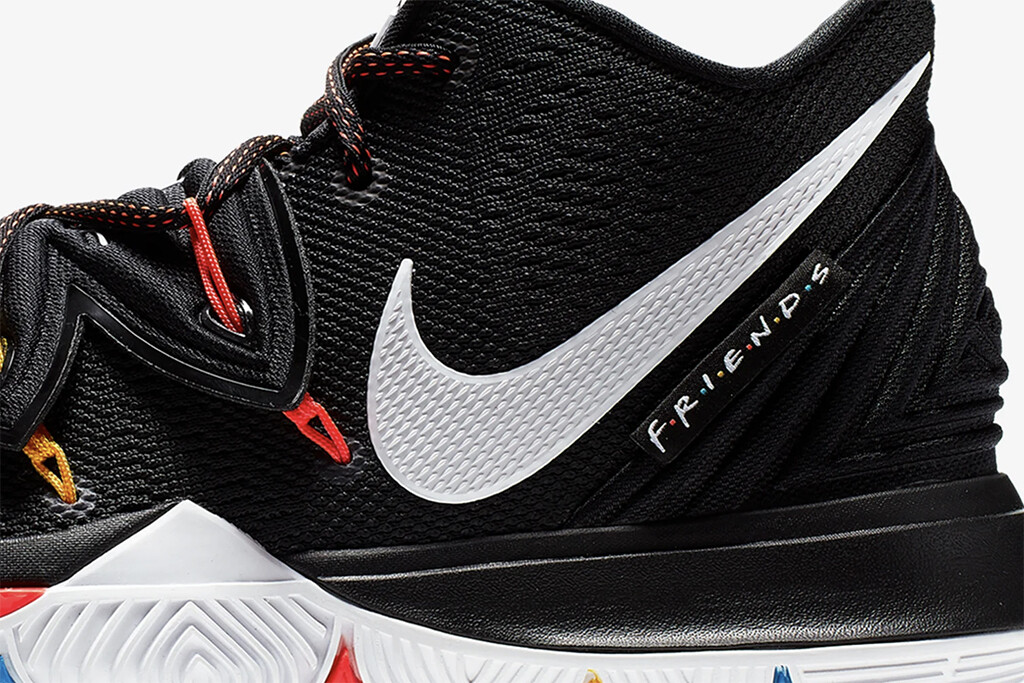 Nike Kyrie 5 EQUALITY ホワイト/レッド/ブラック Nike Kyrie V 5 Friends TV QS size 16 Black White Multi-Color