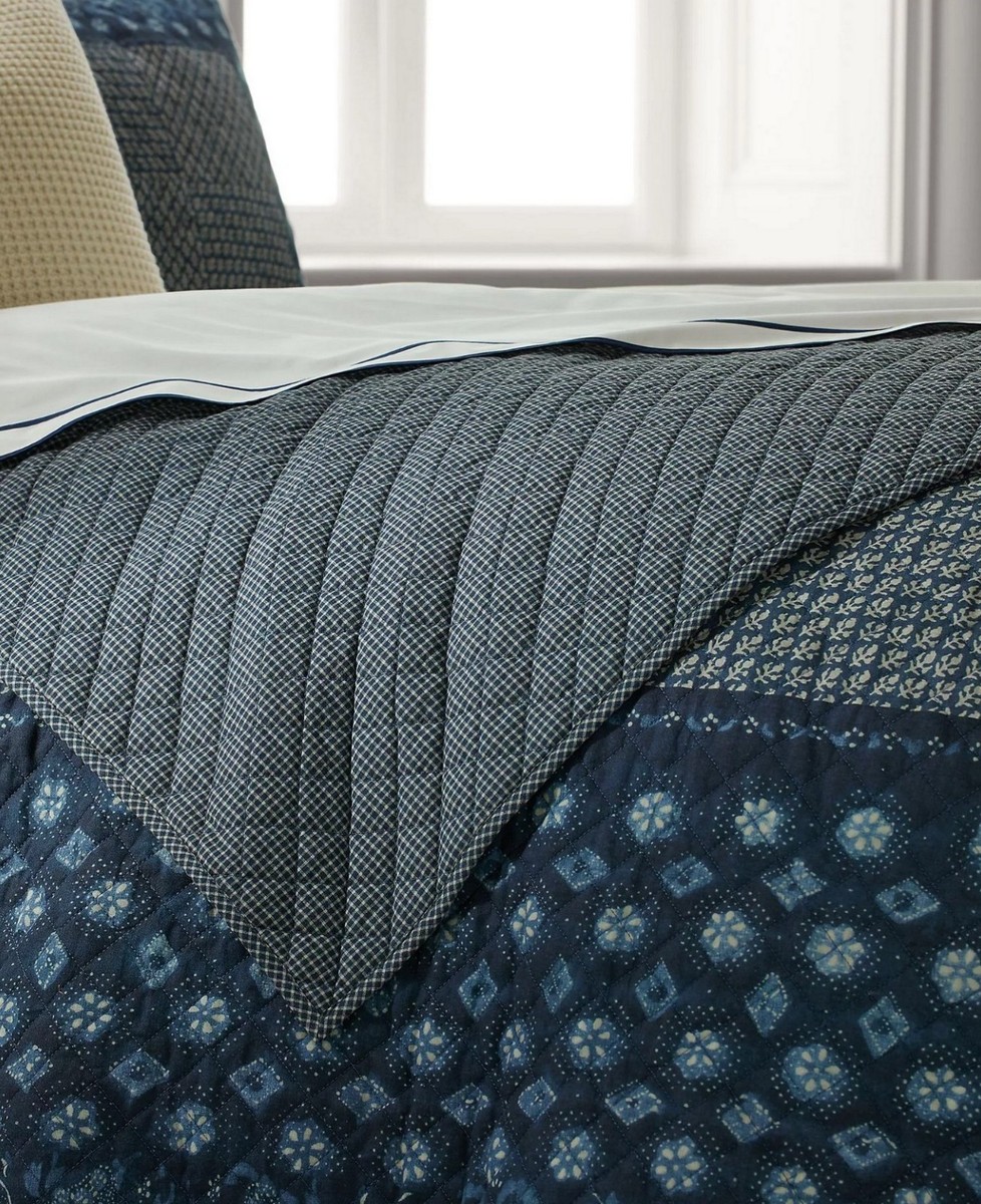 Ralph Lauren Beckett Diamond-Stitched Cotton Quilt King 90