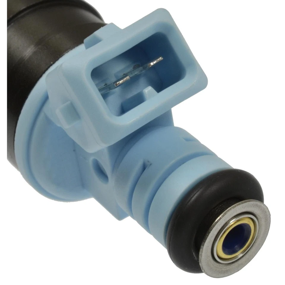 Standard Motor Products FJ228 Fuel Injector For 95-98 Continental Mark VIII - Image 2 of 4
