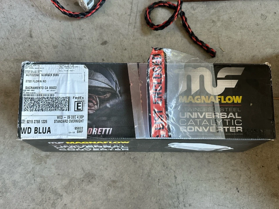 Convertidor catalítico MagnaFlow 332303 - usado - retirado de un BMW M3 1995 (OBD1) Foto 4 de 4