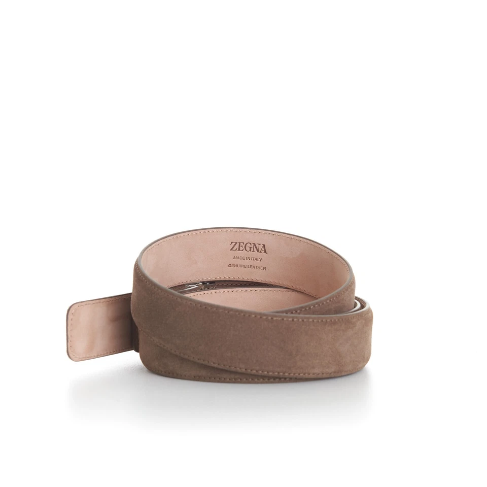 Cinturón de gamuza ZEGNA 650$ - Detalle de hebilla de triple puntada, gamuza beige Foto 4 de 4