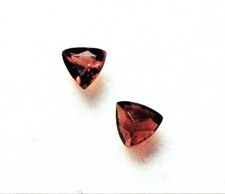 VERY NICE 2.75 - 3 mm TRILLION CUT MOZAMBIQUE GARNET GEMSTONE 2 PIECE LOT
