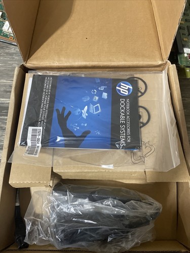 HP Advanced Docking Station HSTNN-I10X Cords Included - Picture 3 of 3