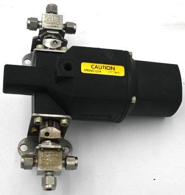 SWAGELOK ACTUATOR SS-43XS4-53SDM SPRING RETURN ACTUATOR WITH 2x VALVES 2500 psi