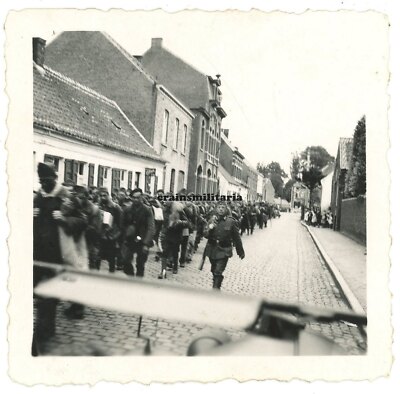 Orig. Foto Kolonne franz. Gefangene in Belgien 1940