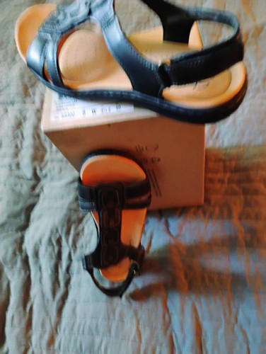 Women's Clarks Laurieann Kay Black Leather Sandal 9W Mint EF Condition - Photo 3/7
