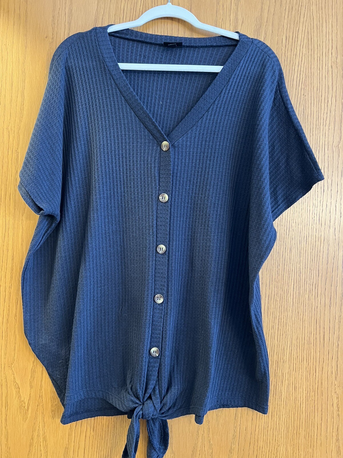 Torrid Waffle Button-Front Tie-Front Navy Top Siz… - image 1