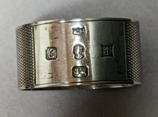 Mappin & Webb Sterling Silver Oval Napkin Ring Birmingham England 1977  No Mono