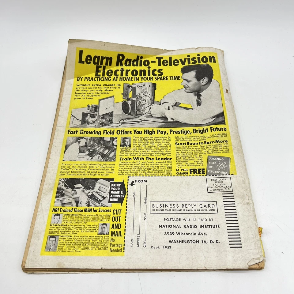 Man's Life Magazine September 1961 Atomic Testing Pulp Crime Captive All Girl Foto 3 de 3