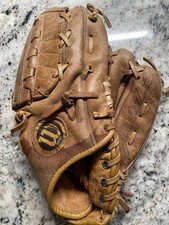 Wilson A2160 HOF - Catfish Hunter Signature Baseball Glove RHT