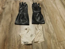 MILITARY BLACK RUBBER PROTECTIVE GLOVES SIZE MEDIUM