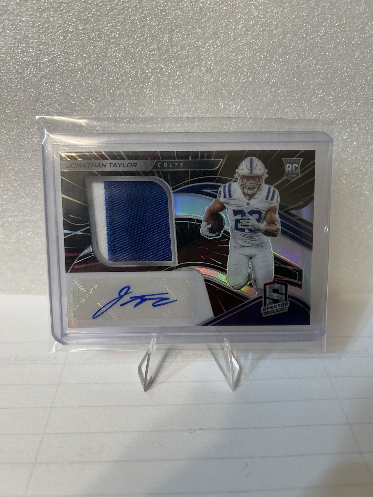 2020 Panini Spectra-Rookie Patch Autographs Hyper #216 Jonathan Taylor /75 COLTS