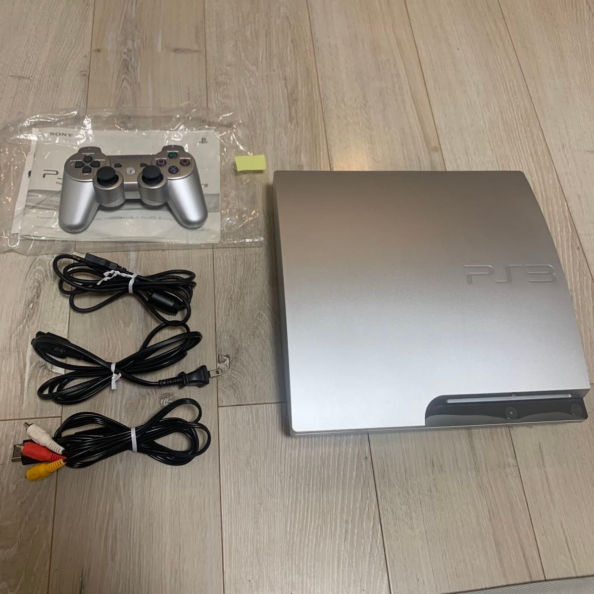 Sony PlayStation 3 PS3 Satin Silver CECH 2500A 160GB Console Sony PlayStation 3 PS3 Satin Silver CECH 2500A 160GB Console