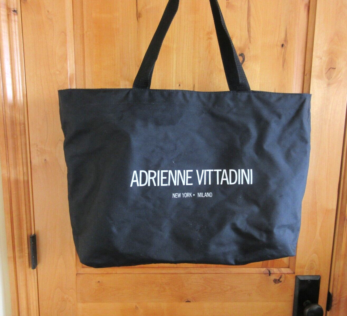 ADRIENNE VITTADINI VINTAGE LARGE TOTE WHITE ON BLACK 23