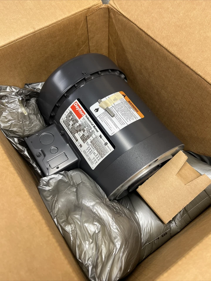 NEW Dayton 3N234D Industrial Motor 3/4HP 3PH 3450RPM 208/440V 60Hz - Image 3 of 4