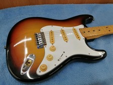 FERNANDES FST-60 tipo Stratocaster