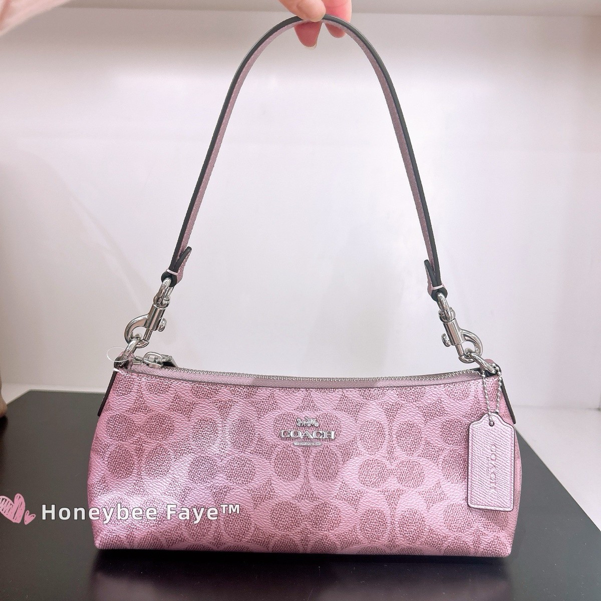 COACH 桜色ショルダーバッグ NWT Coach Charlotte Shoulder Bag In Signature Canvas CCl40 Pink