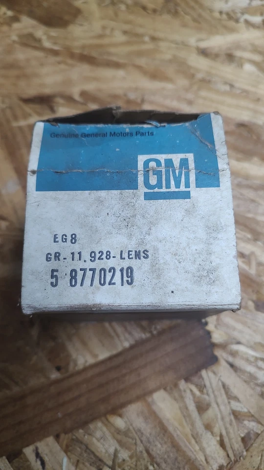 Lente lámpara domo NOS GM 8770219 (cantidad 4) años 70 Buick/Chevy/Olds/Pontiac original Caja GM Foto 4 de 4