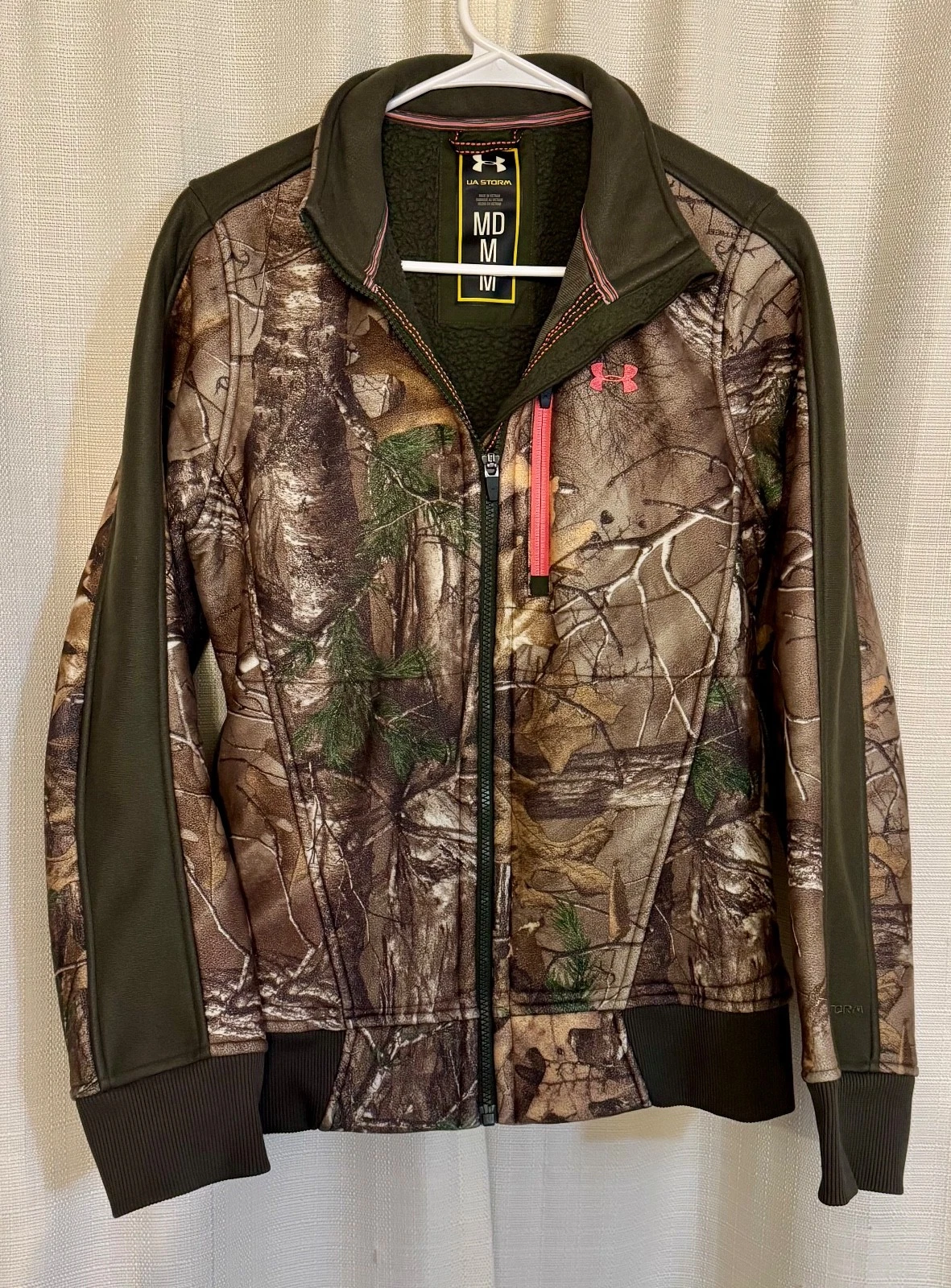 WOMENS UNDER ARMOUR STORM SZ Medium JACKET CAMO/PINK REALTREE