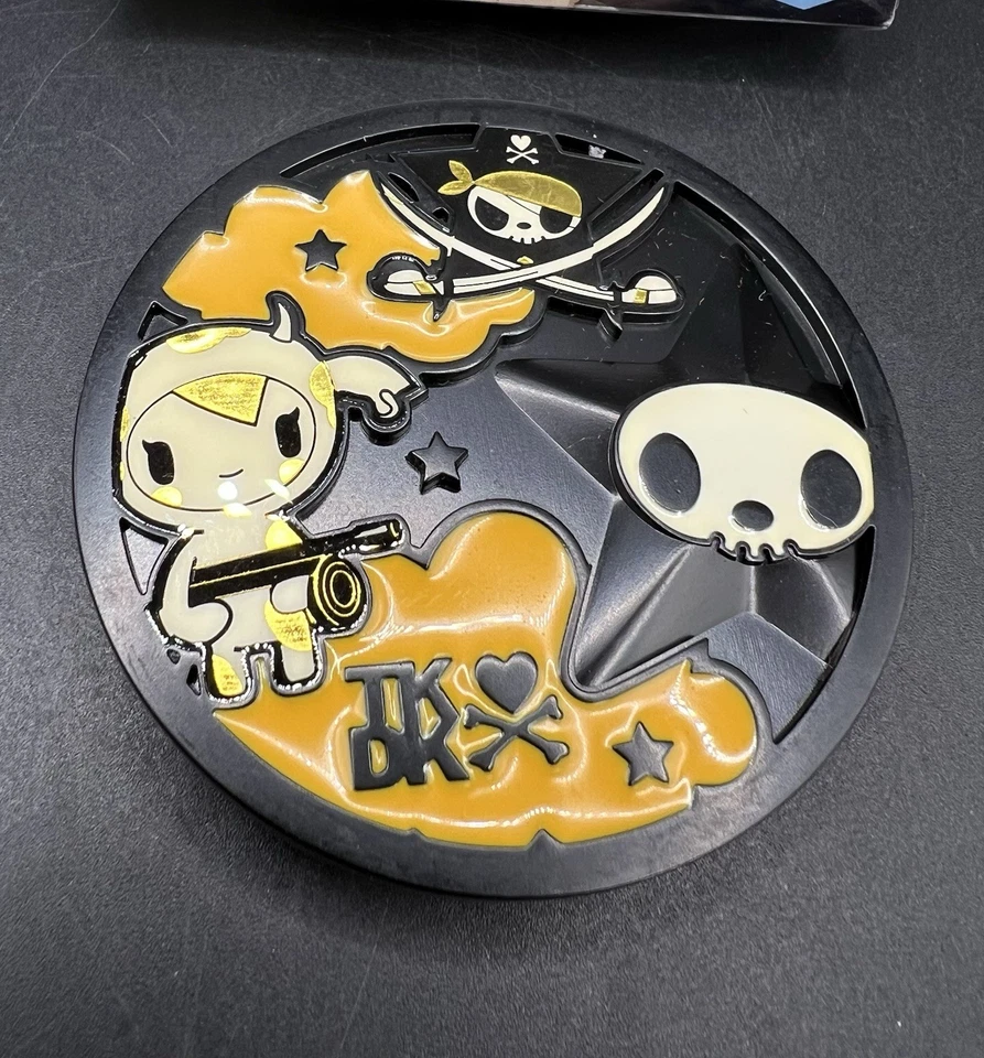 Tokidoki X 丝芙兰 24 克拉版小巧镜面限量版 — 第 2/4 张图片