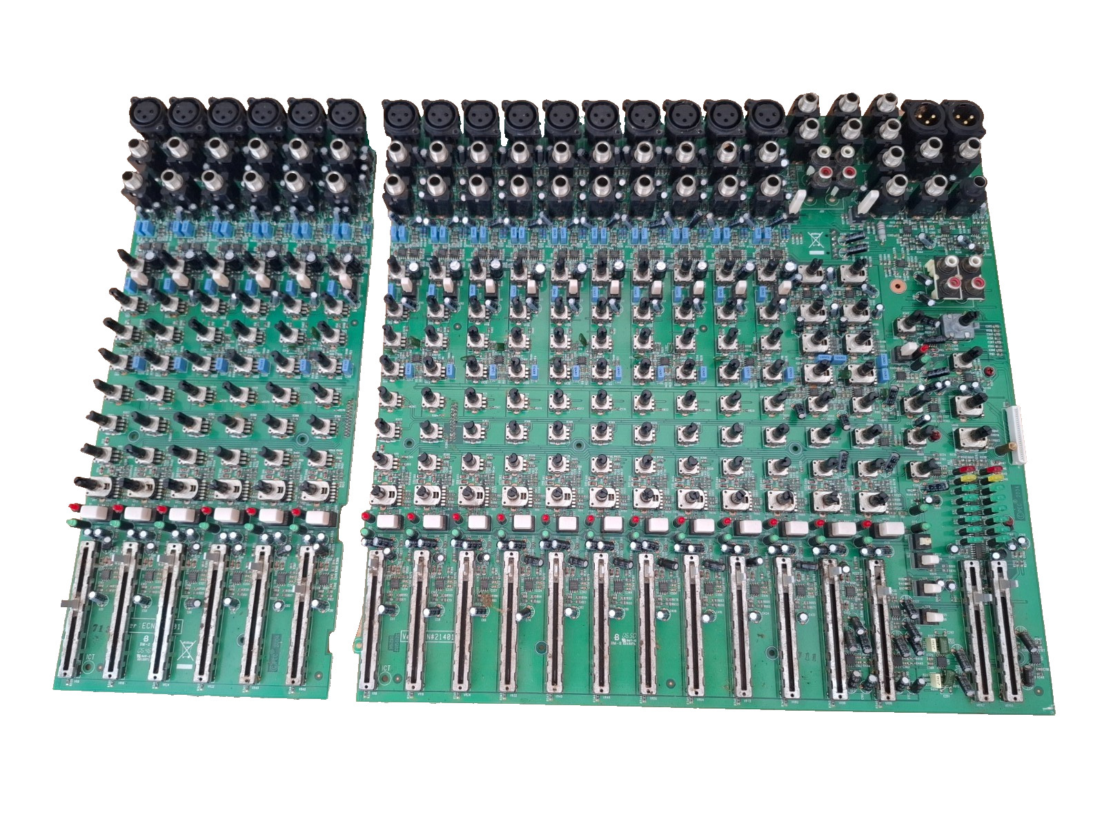 Peavey PV20 mixer circuit Boards and mixer knobs Parts Only
