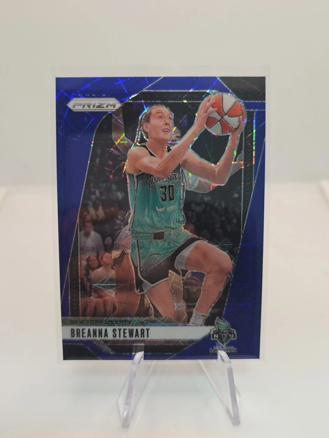 2024 Panini Prizm WNBA - Breanna Stewart #99 Blue Velocity Prizm