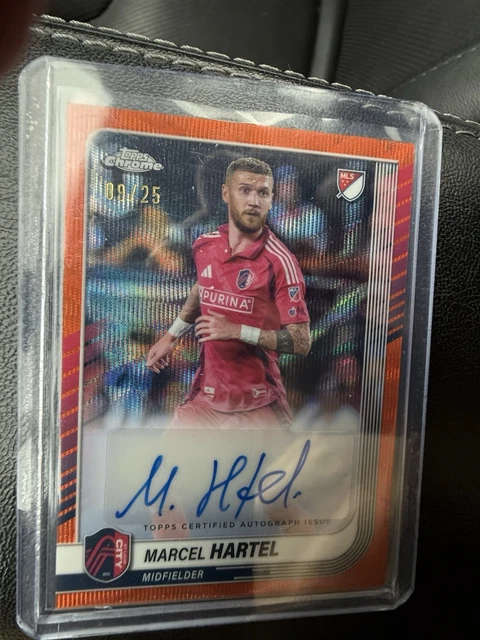 2025 Topps Chrome MLS Marcel Hartel Orange Wave Refractor Auto Sp /25 St Louis