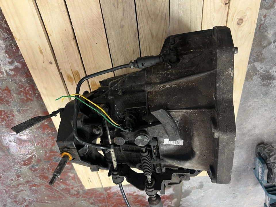 6-SPEED MANUAL GEARBOX  PK G9U – MOVANO 2.5 CDI MASTER INTERSTAR - Image 3 of 4