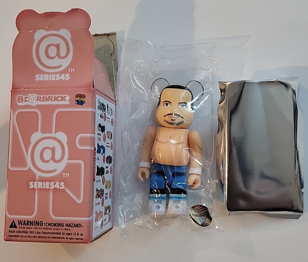 Bearbrick 100% Be@rbrick Series 45 Artist Dynamite Kid Bearbrick 100% Be@rbrick Series 45 Artist Dynamite Kid