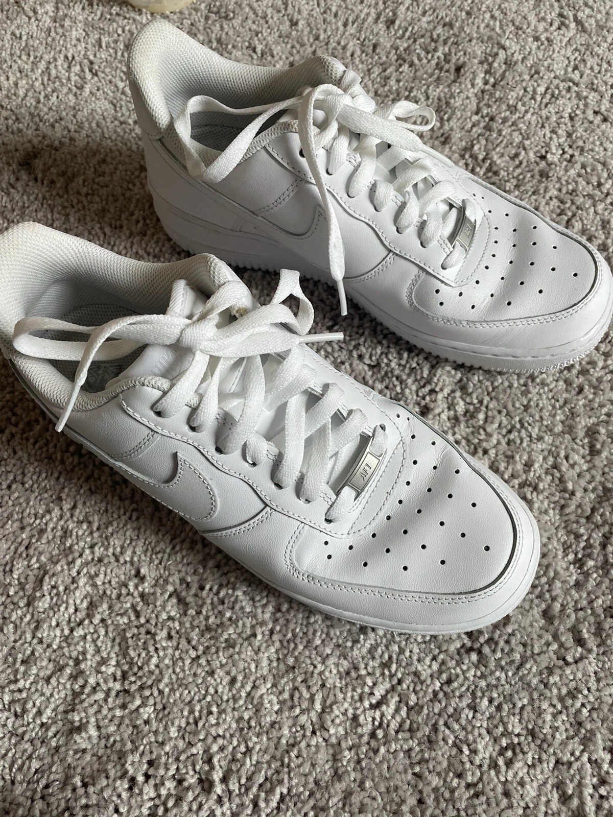 NIKE AIRFORCE 1 BASSA DONNA UNISEX IN BIANCO. TAGLIA 8 5 US