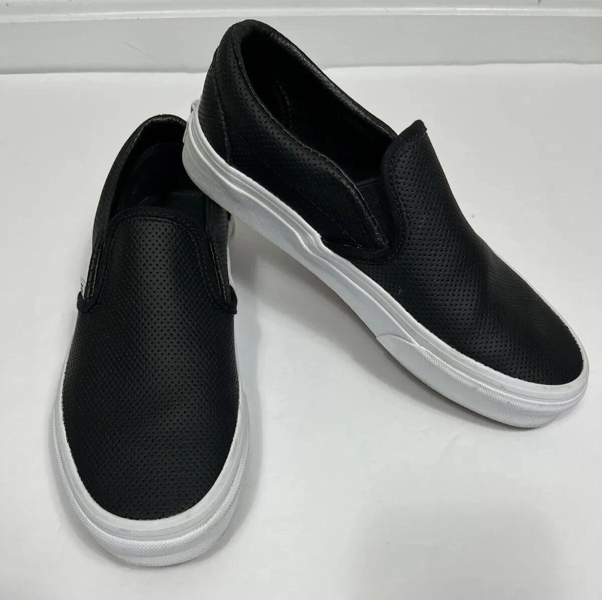 Black leather vans clearance womens size 7