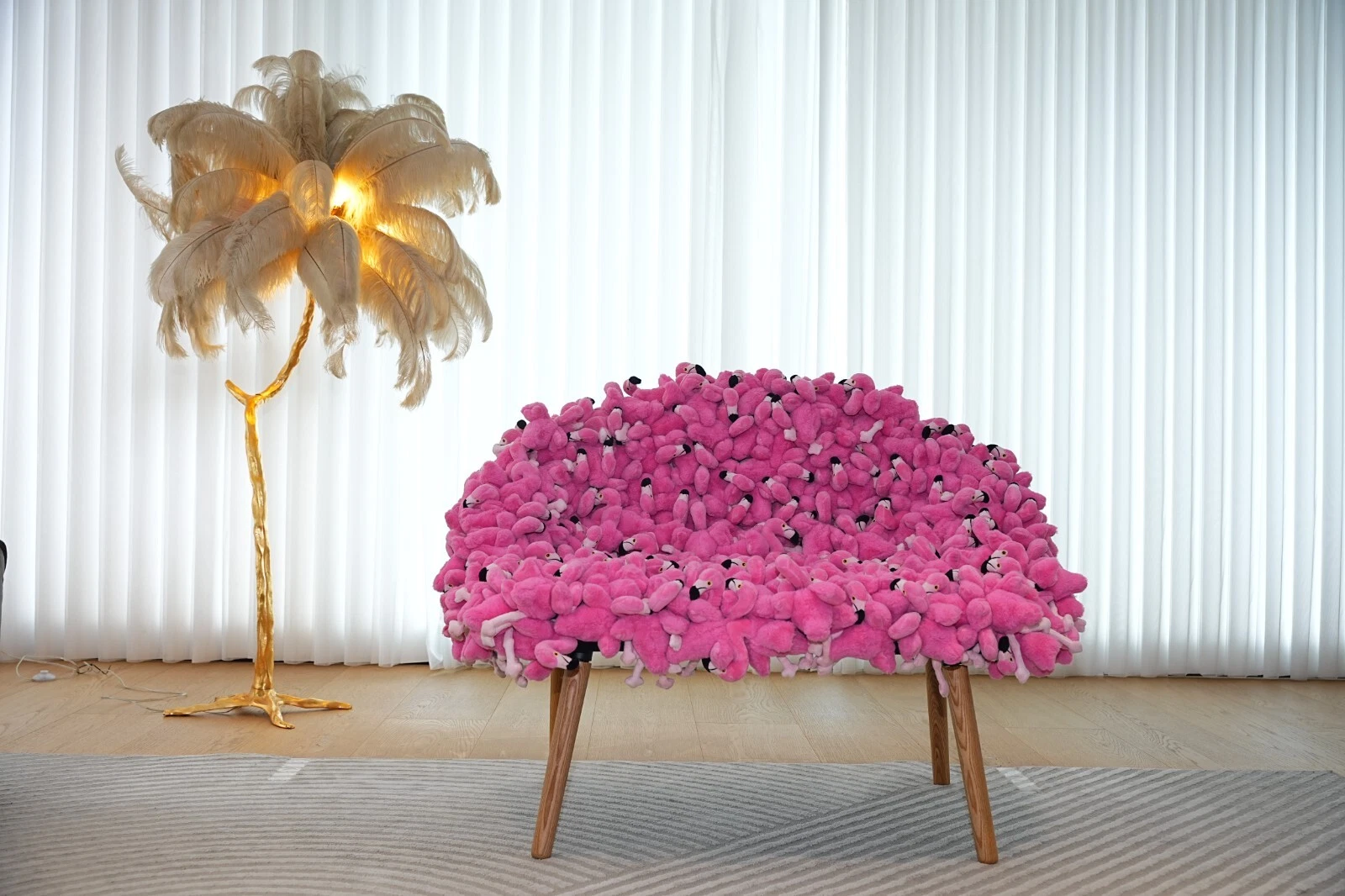 Flamingo Custom Banquete Stuffed Animal Armchair Sofa Chair Campana brothers
Opens in a new window o