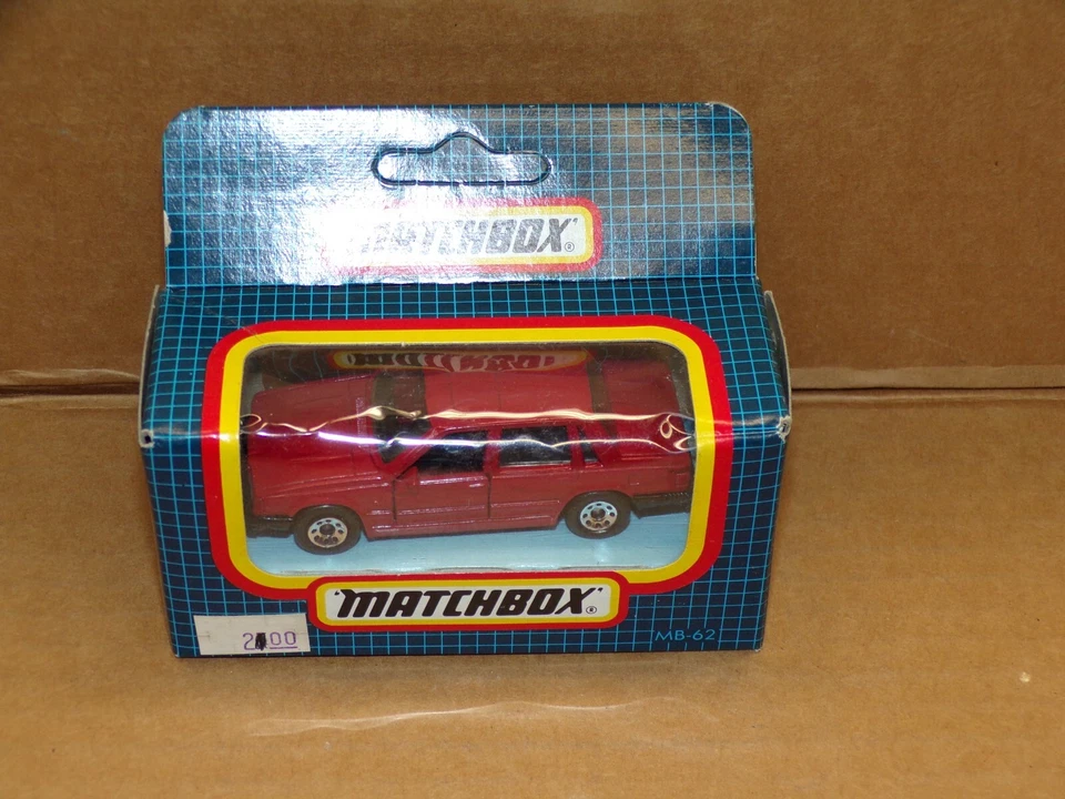 VINTAGE MATCHBOX MB-62 VOLVO 760 ~ MINT IN OPEN BOX ! - Image 2 of 4