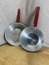 Vintage Child  s Kitchen Pans