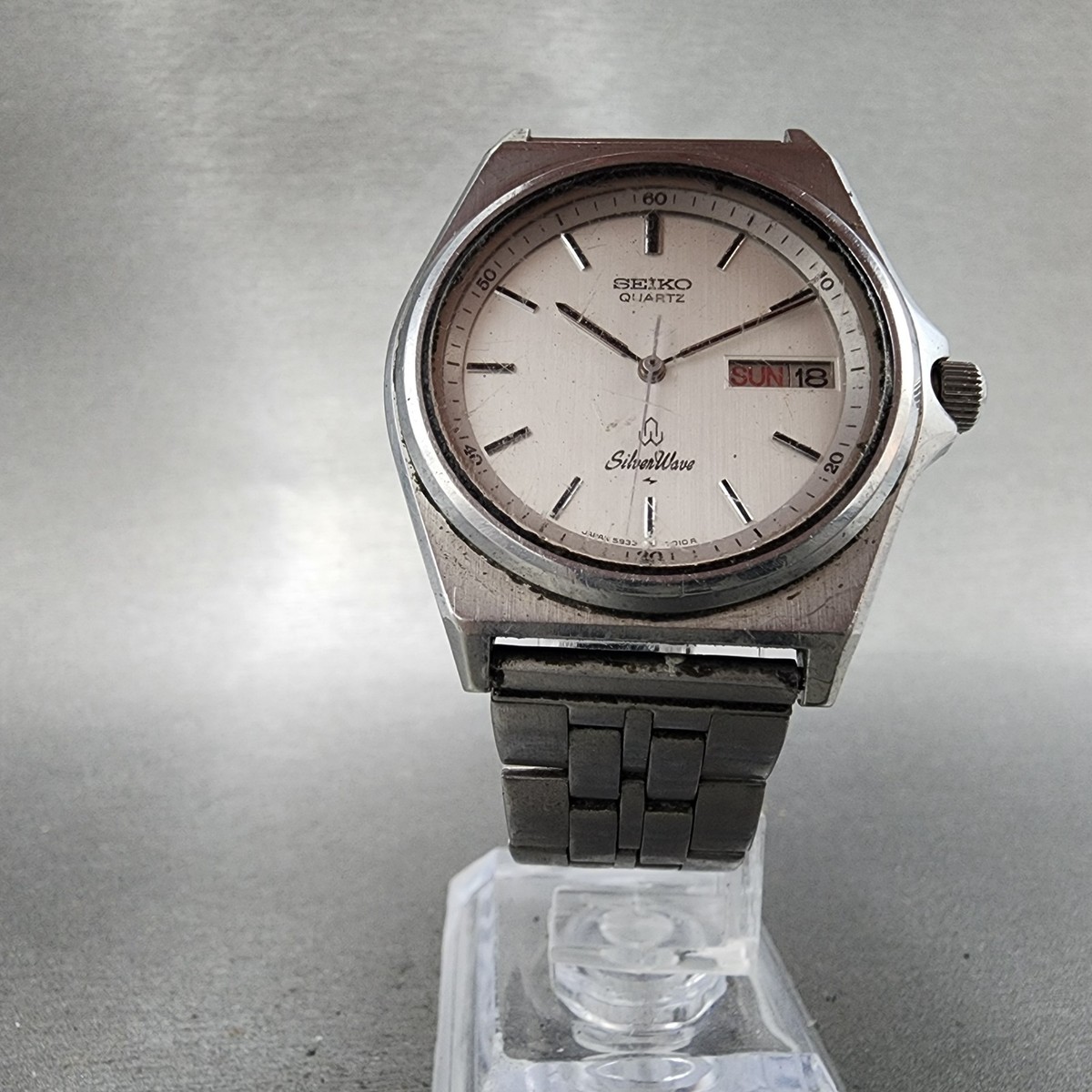 Seiko SilverWave Watch Men 35mm Silver Dial Silver Tone Daydate