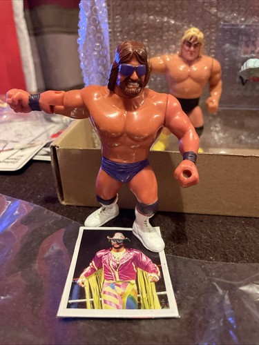Hasbro Macho Man WWF Figure Action Works Good Cond...