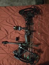 Mathews Black VXR 28 Compound Bow with Arrows and Accessories