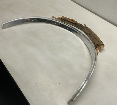 NOS GM 1968 Camaro LH Rear Wheel Opening Molding 7795064    o8