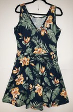 HUHOT Floral Sleeveless V-Neck Dress Size L Pockets Polyester & spandex NWOT