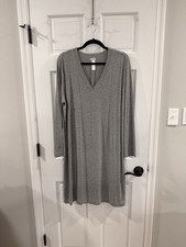Hanro Nightgown. Gray. Women  s Size XL.