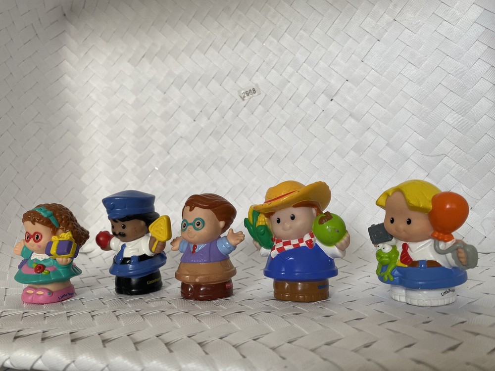 Fisher Price Little People Figurines Lot of 5 Friends: Eddie, Maggie, more