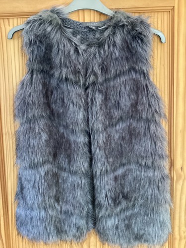 Primark Faux Fur Waistcoat Edge To Edge Gilet - Size small 10-12 Knitted Back
